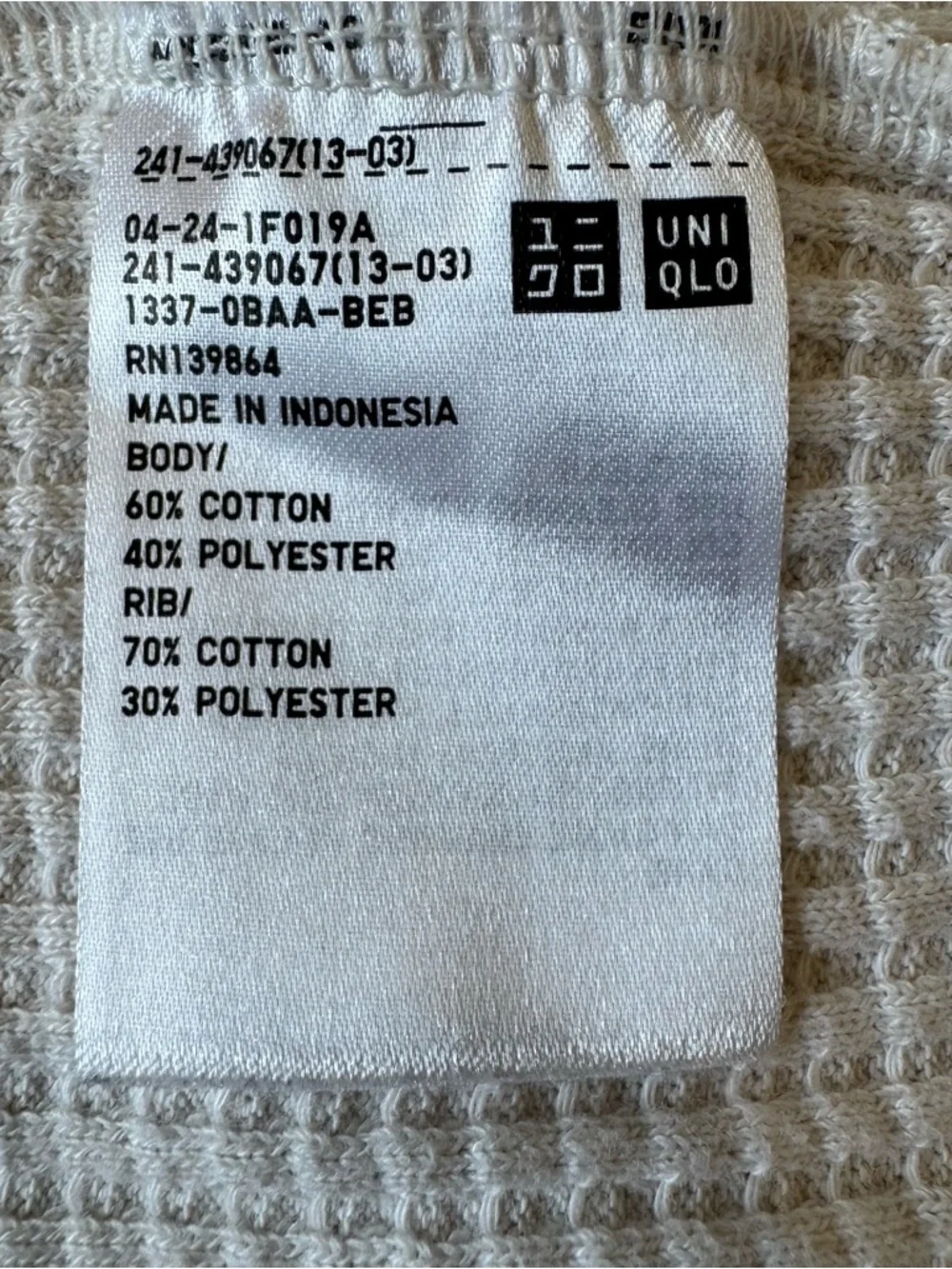 Uniqlo -  Cream Waffle Knit Long Sleeve Top - Women’s XS - Cozy Minimal Basic - Picture 10 of 11